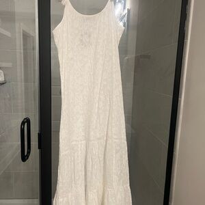 Chic White Maxi Dress